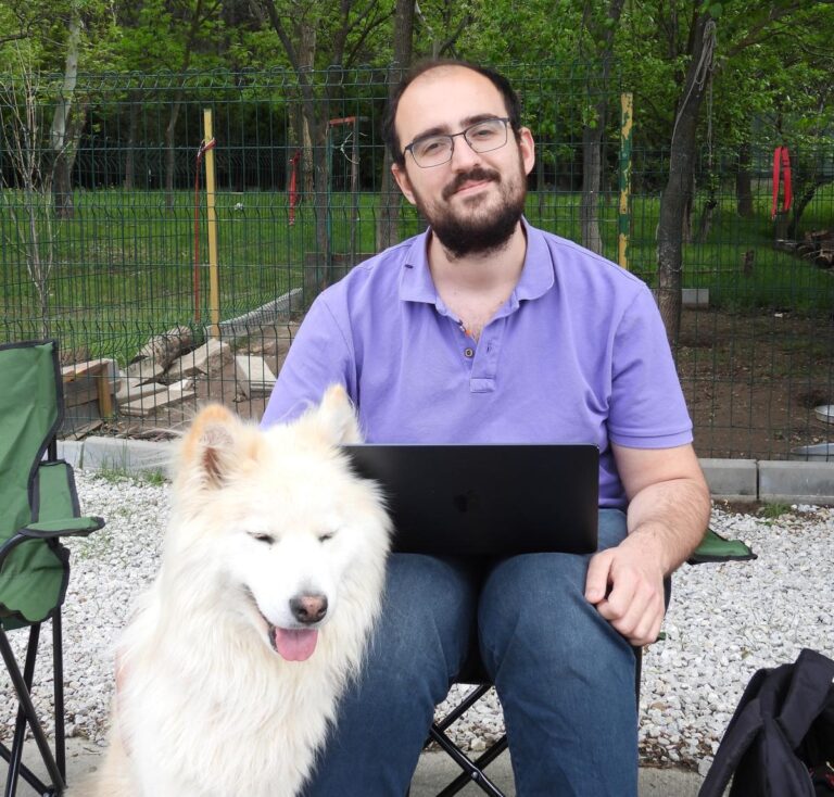 Eren Tunç receives scholarship from the NHR Graduate School